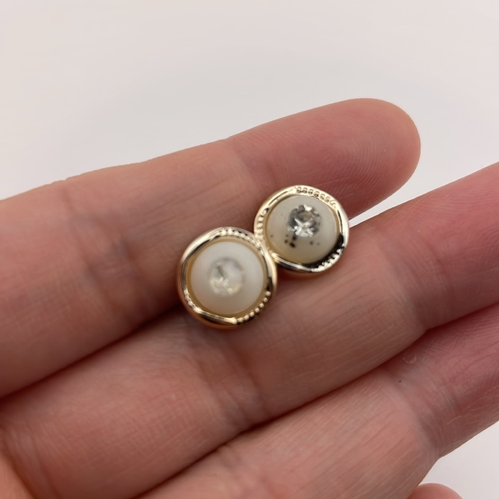 Assorted Plastic Gold Tone Faux Pearl Buttons - Picture 13 of 14
